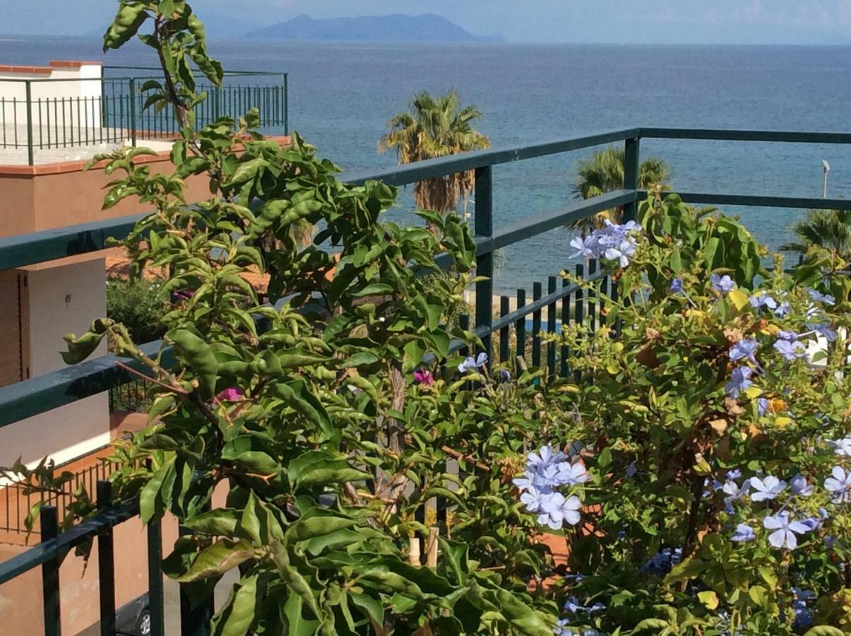 Golfo Di Tindari Apartments 팔코네 외부 사진