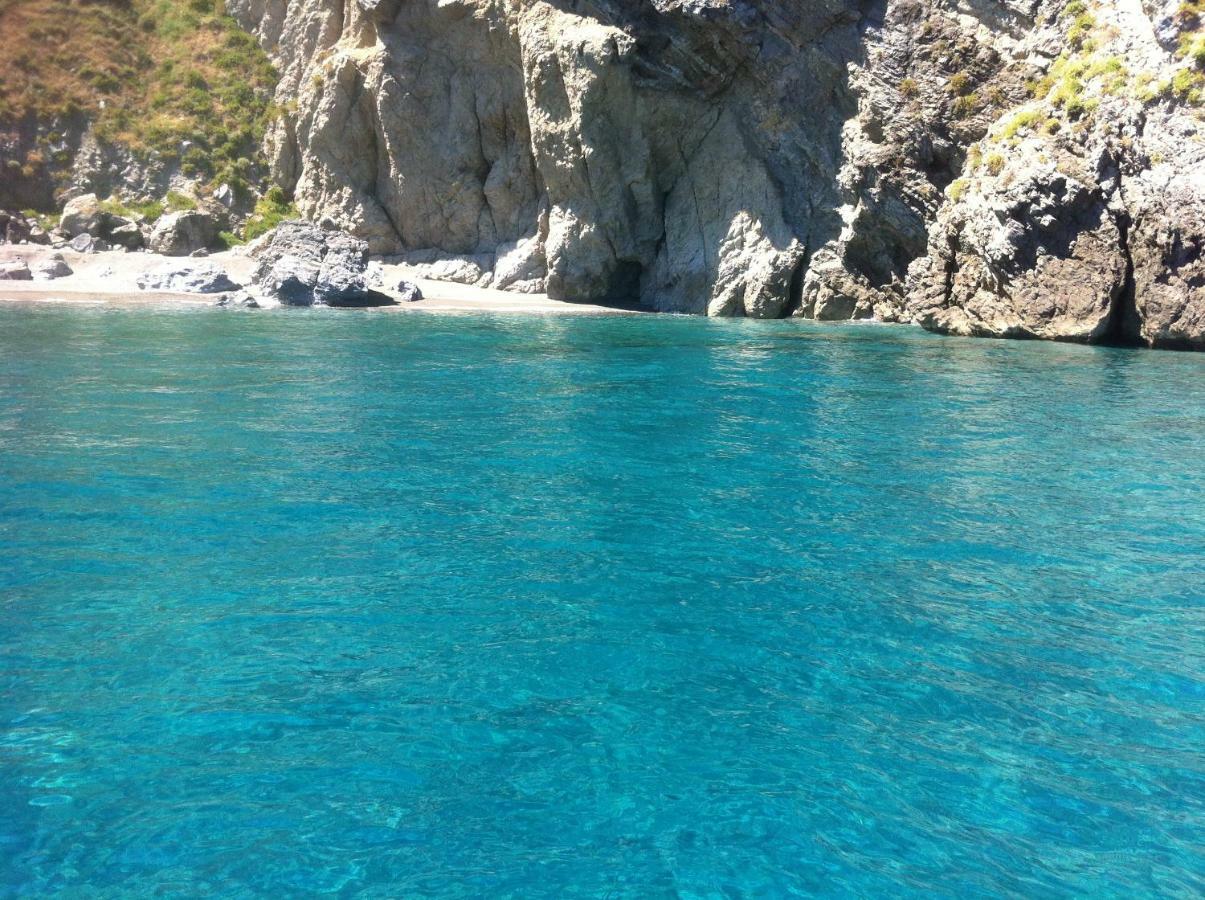 Golfo Di Tindari Apartments 팔코네 외부 사진
