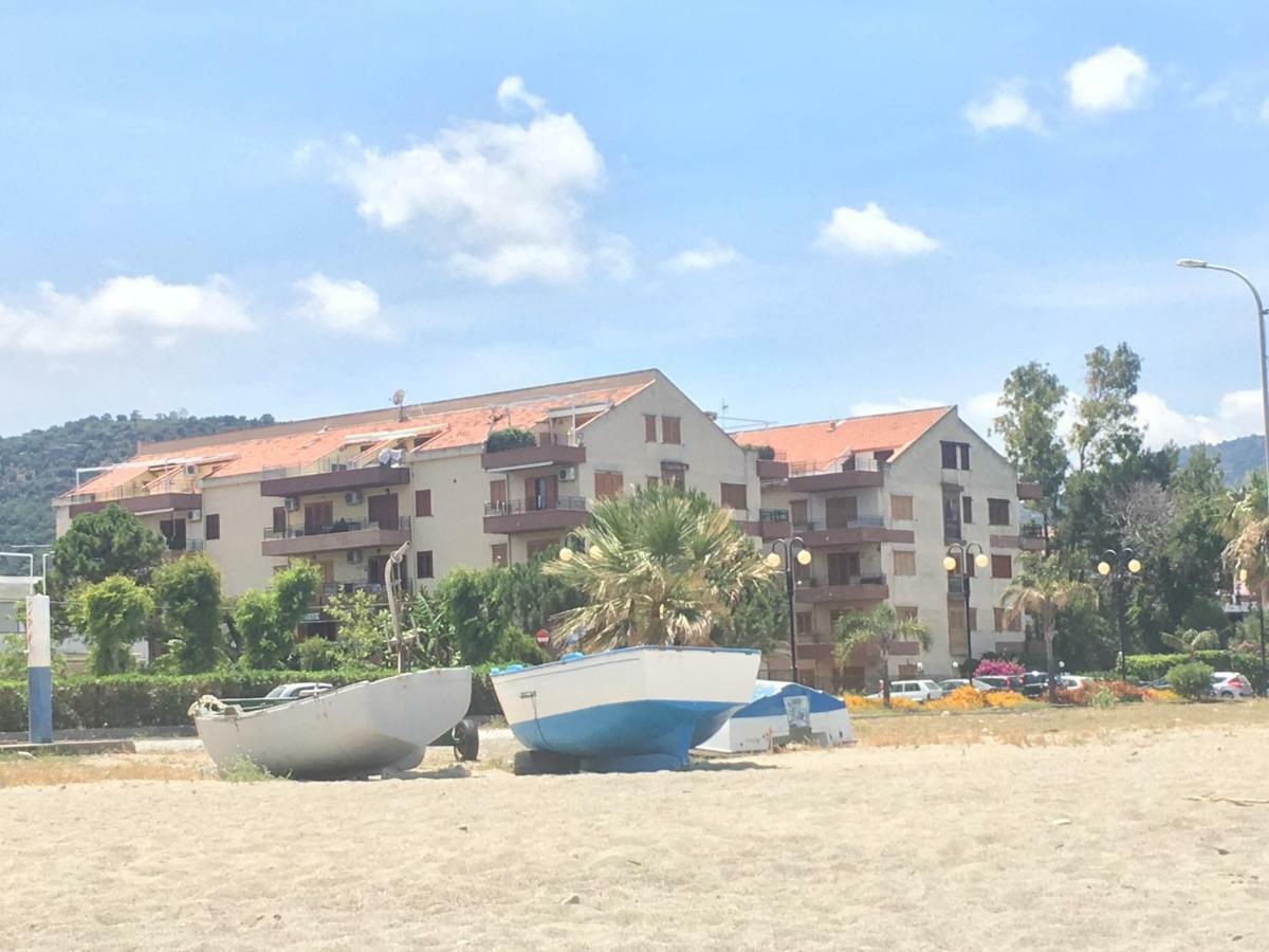 Golfo Di Tindari Apartments 팔코네 외부 사진