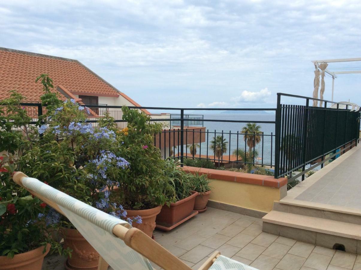 Golfo Di Tindari Apartments 팔코네 외부 사진