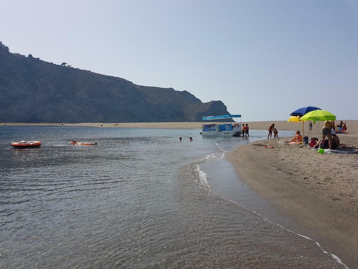 Golfo Di Tindari Apartments 팔코네 외부 사진